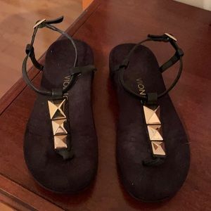 Vionic black & gold sandals, size 6
